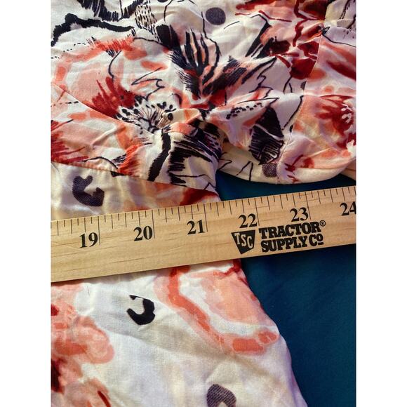 Soft Surroundings Blouse Floral Tassel POM POM trim boho festival Women medium - Picture 9 of 9